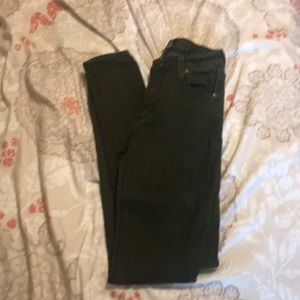 Super cute olive green shorts